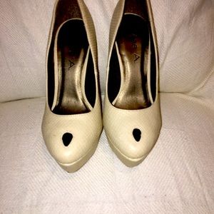 Miss A heels. Size 7.